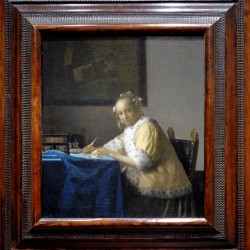 Lady writing in Washington District of Columbia