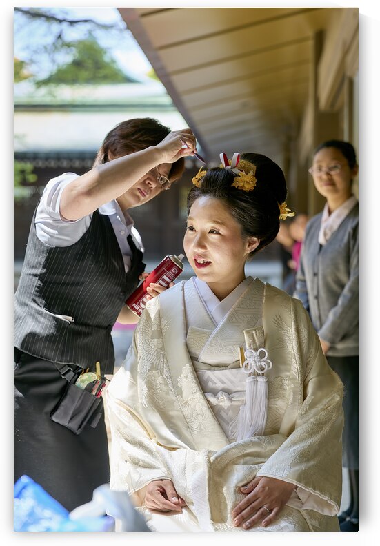 Japan. Tokyo. Traditional wedding ceremony at Meiji Jingu Shinto shrine by Marco Brivio
