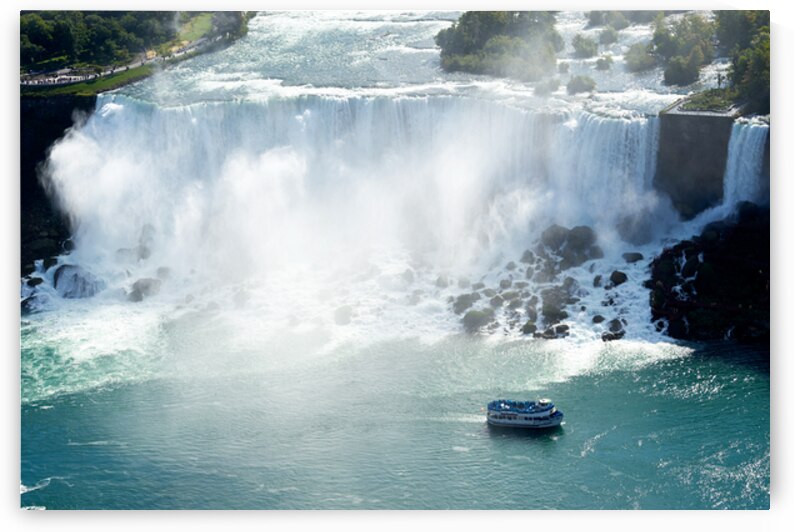 Niagara Falls with Maid of the Mist boat. by Marco Brivio