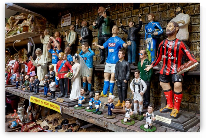 Unique figurines of nativity scene in artisan workshop in Naples by Marco Brivio