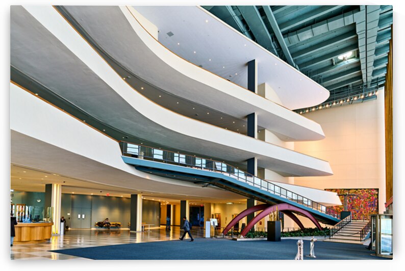 People enter United Nations HQ in Manhattan by Marco Brivio