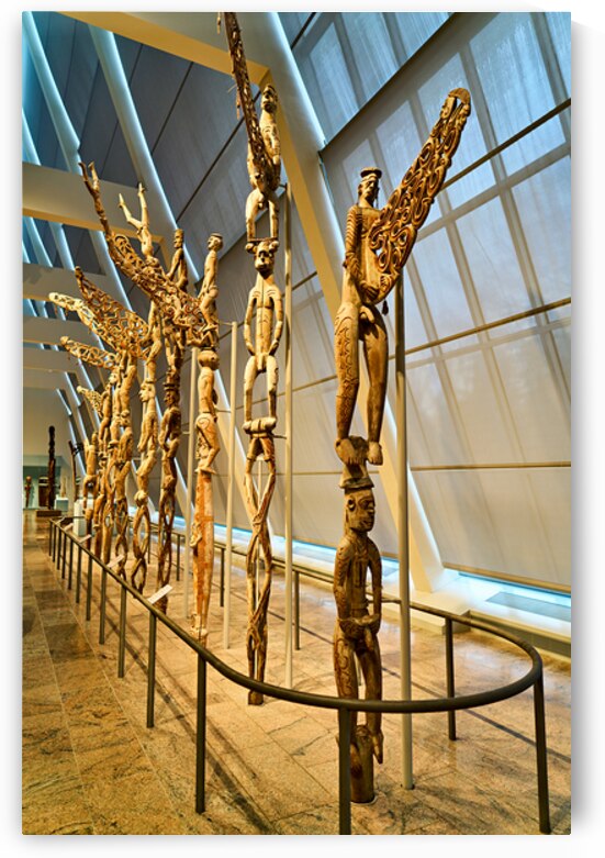 Oceanic art displayed at Metropolitan Museum of Art in New York by Marco Brivio