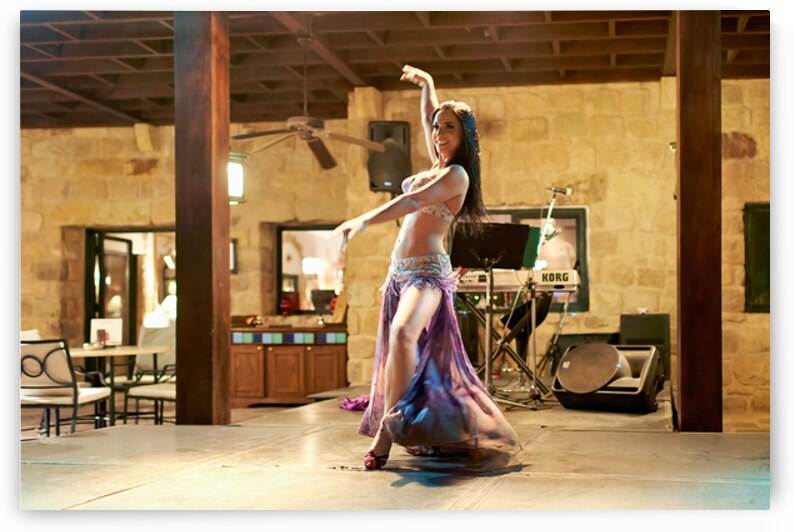 Belly dance performance in Jordan at local venue by Marco Brivio