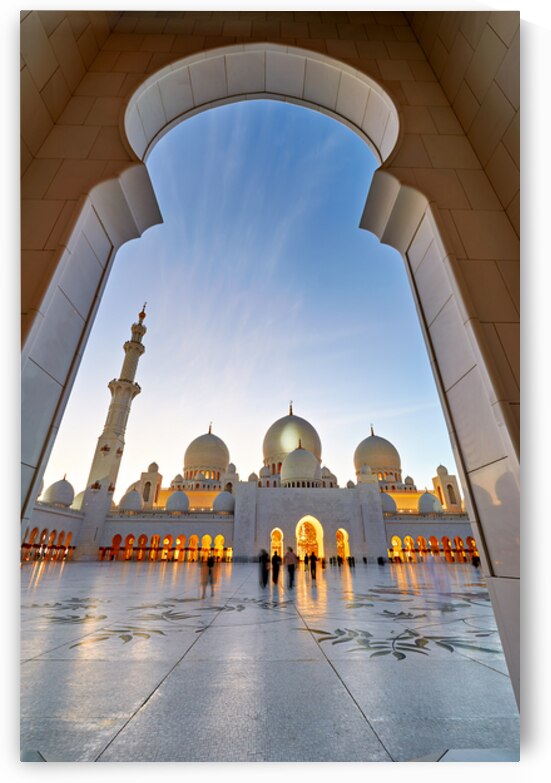 Visit to Sheikh Zayed Grand Mosque during evening light by Marco Brivio