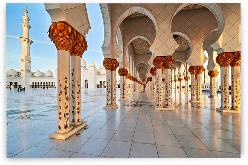 Visit Sheikh Zayed Grand Mosque at sunset time in Abu Dhabi by Marco Brivio