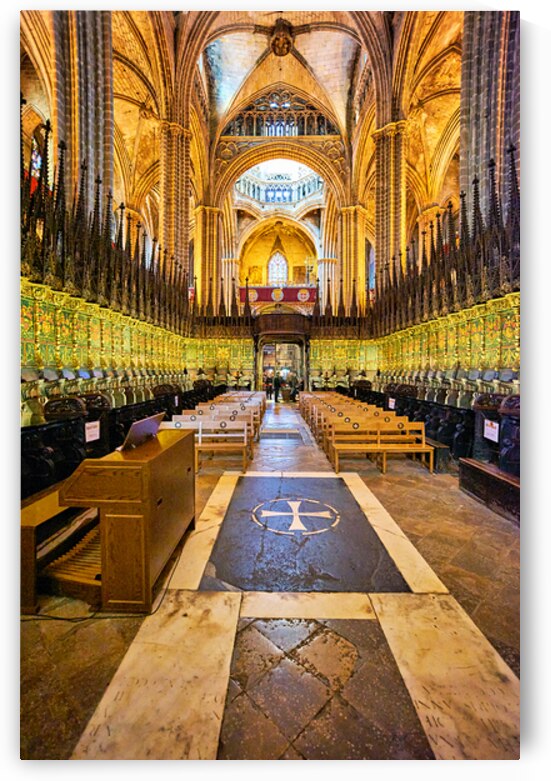 Explore the interior of Cathedral of the Holy Cross in Barcelona by Marco Brivio