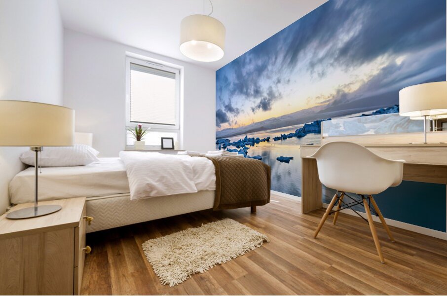 Midnight scenes at Jokulsarlon glacier lagoon in Iceland Mural print