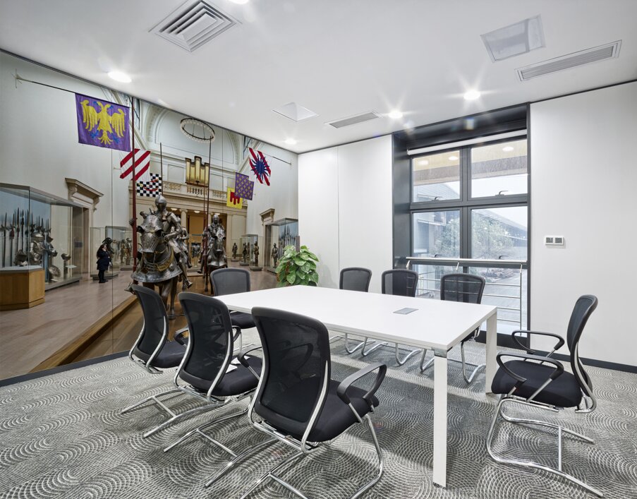New York. Manhattan. United States. The Metropolitan Museum of Art. Arms and armor Middle Ages main hall Wall Printing