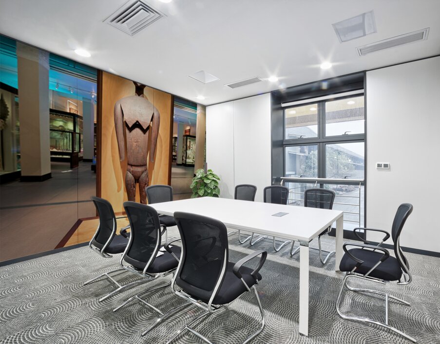 Maori goddess figure Kave on display in Auckland War Memorial Mu Wall Printing