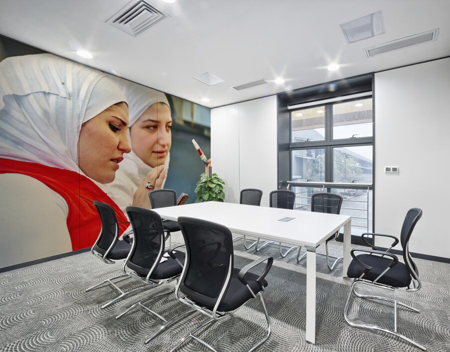 Young women enjoy hookah and talk on mobile phone in Aleppo Syri Wall Printing