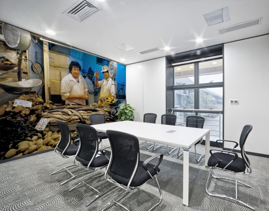 Lively fish market with fresh seafood and a peace sign. Wall Printing