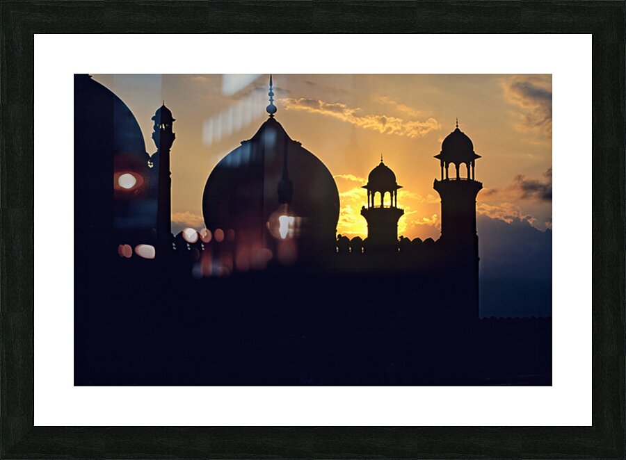 Sunset view over Badshahi Mosque in Lahore Pakistan Picture Frame print