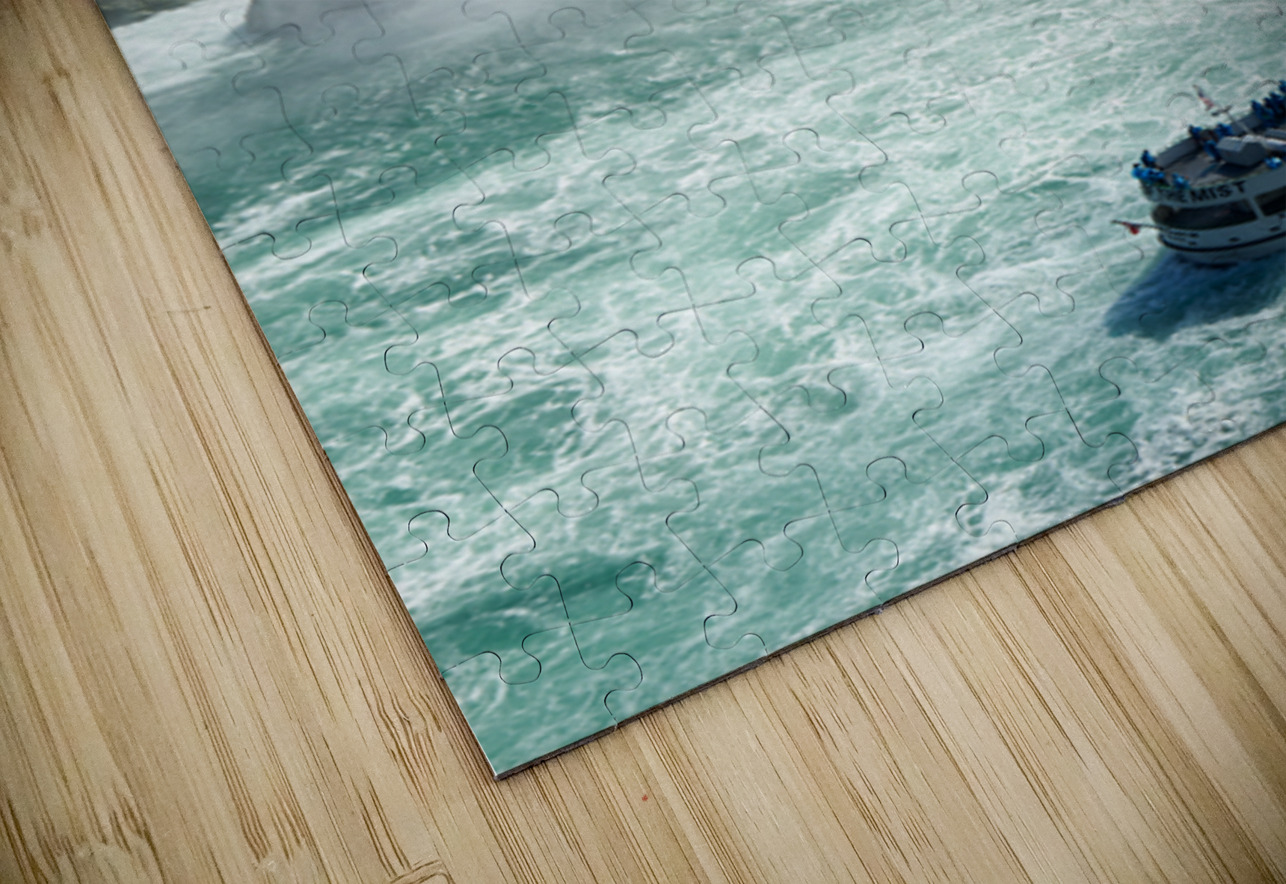Maid of the Mist boat with tourists at Niagara Falls. Marco Brivio Puzzle