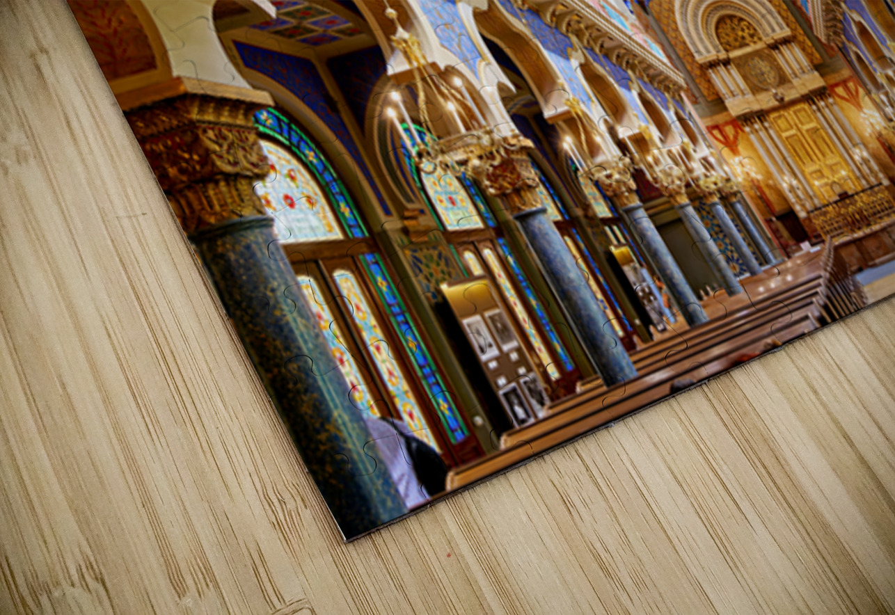 Stunning ornate synagogue interior featuring colorful arches an Marco Brivio Puzzle