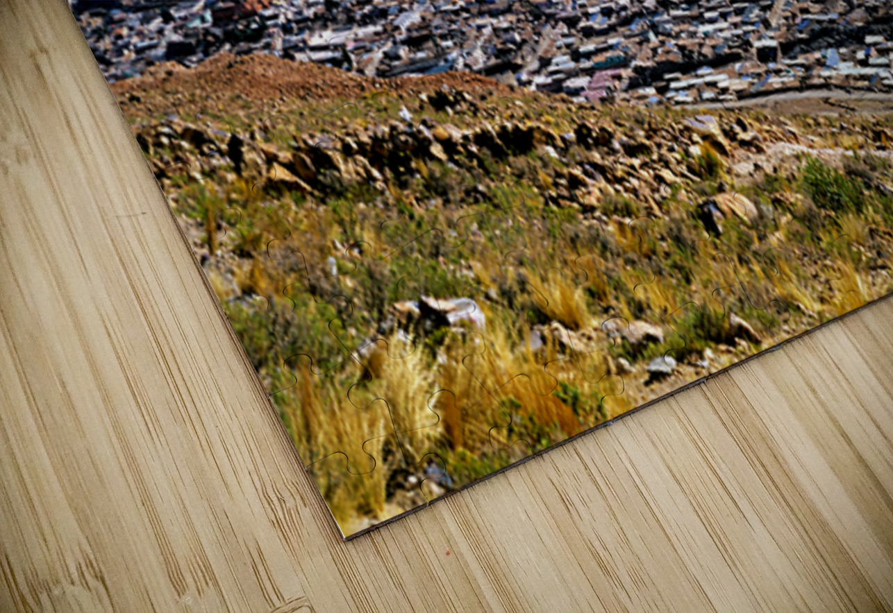 Panoramic view of a sprawling city in a mountain valley. Marco Brivio Puzzle