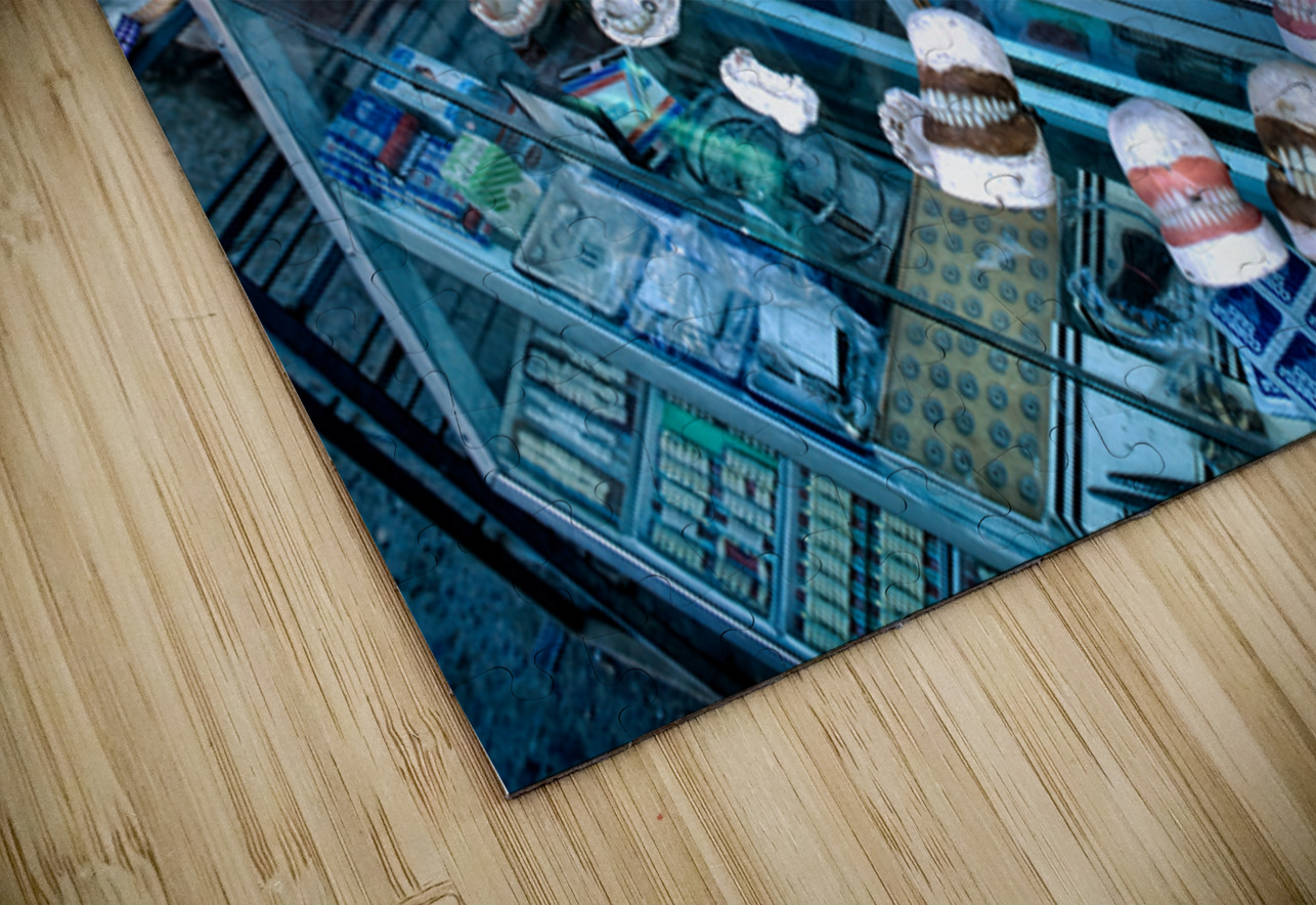 Street dentist offers services in Peshawar with dental models Marco Brivio Puzzle