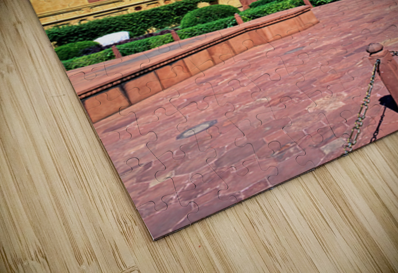 Mosque stands tall in Lahore with clear blue sky above Marco Brivio Puzzle