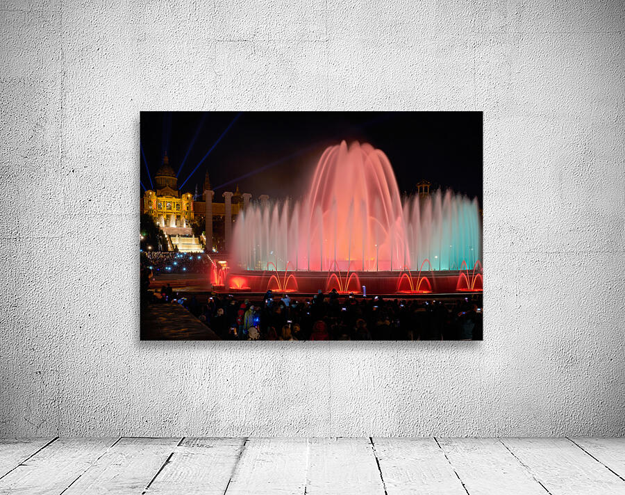Barcelonas Montjuïc Fountain: a dazzling water show Wall Preview