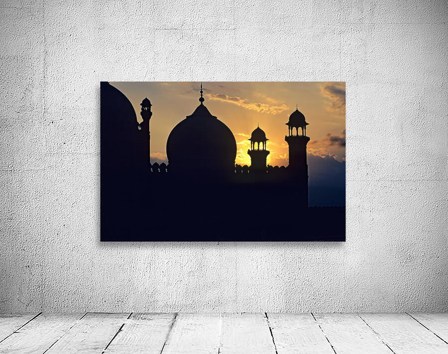 Sunset view over Badshahi Mosque in Lahore Pakistan Wall Preview