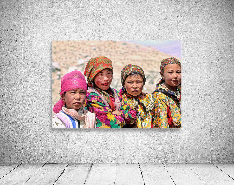 Children in a village in Uzbekistan during a sunny day Wall Preview