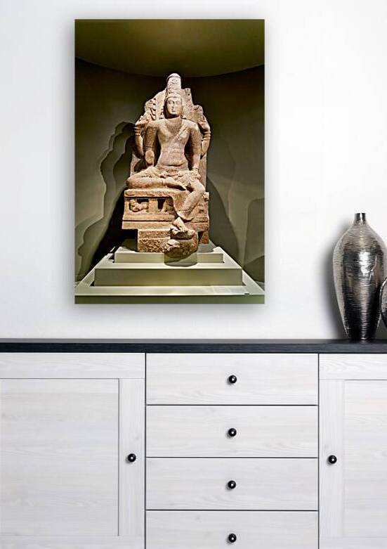 Seated figure sculpture at Asian Art Gallery Met Museum by Marco Brivio