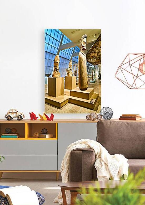 Oceanic art displayed in the Metropolitan Museum of Art in Manha by Marco Brivio