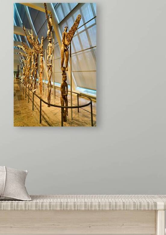 Oceanic art displayed at Metropolitan Museum of Art in New York by Marco Brivio