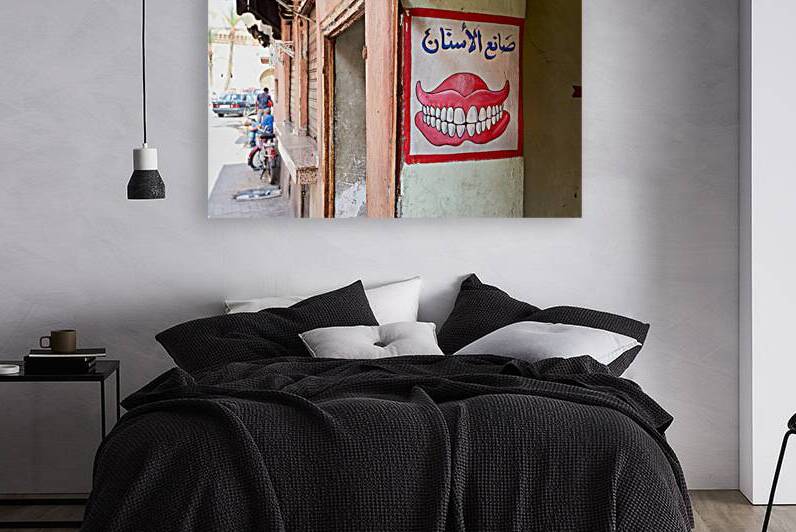 Entrance of dentist office in Marrakesh with dental sign by Marco Brivio