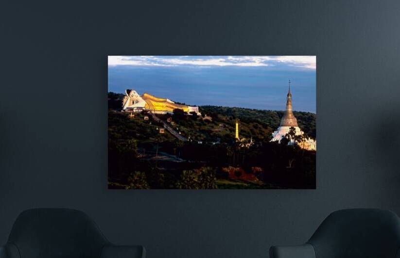 Maha Bodhi Tahtaung and reclining Buddha at sunset in Monywa by Marco Brivio