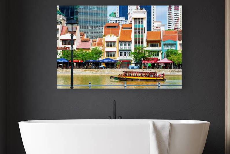 Boat trip on the river in downtown Singapore with city views by Marco Brivio