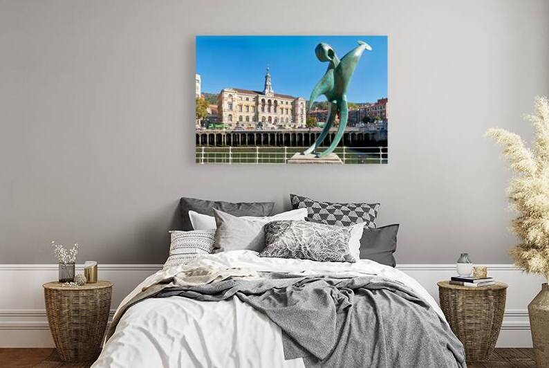 View of sculpture Conmemoracion al dia del Mar in Bilbao by Marco Brivio