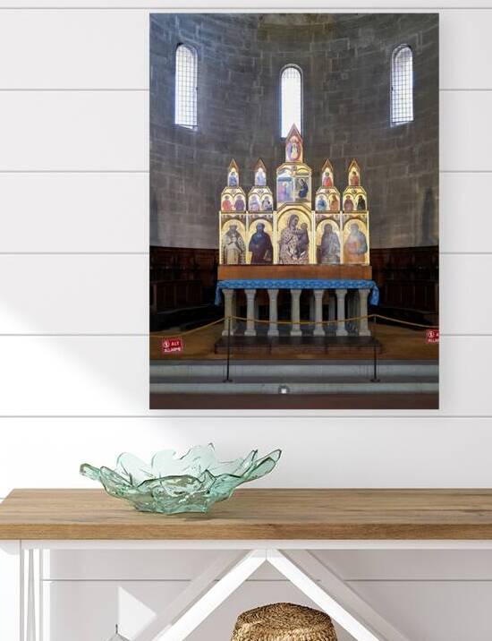 Visit the altar of Santa Maria della Pieve church in Arezzo by Marco Brivio