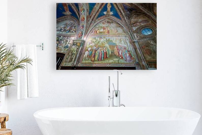 Visit frescos in the Chapel of the Daily Cross in Volterra by Marco Brivio